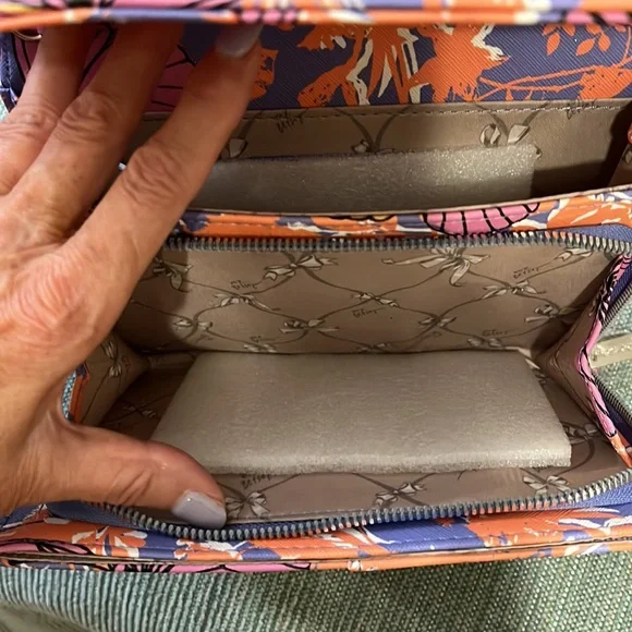 BETSEY Johnson’s Butterflies & Bow Patent Printed Faux Leather Crossbody - Picture 5 of 8